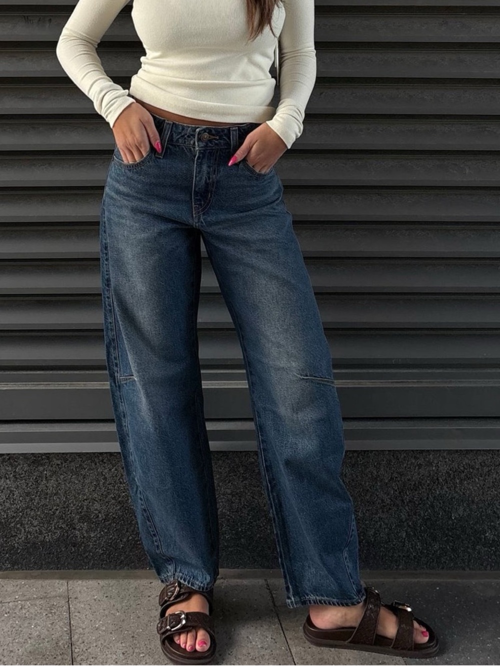 Levi’s Baggy Dad Barrel Jean